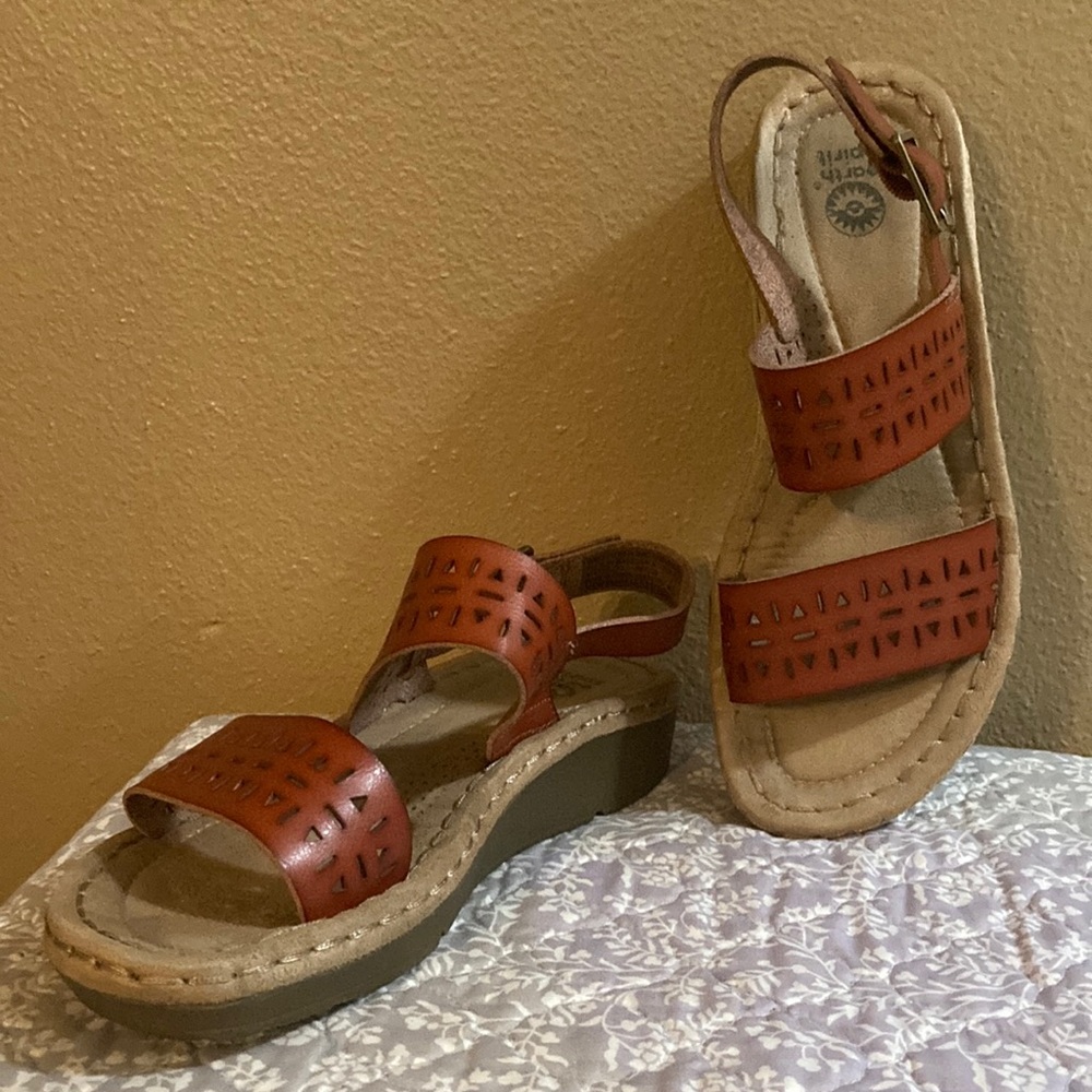 EARTH SPIRIT sandals LEATHER Wedge WOMENS 9 Comfort ORTHOTIC shoe Strappy SLIDE